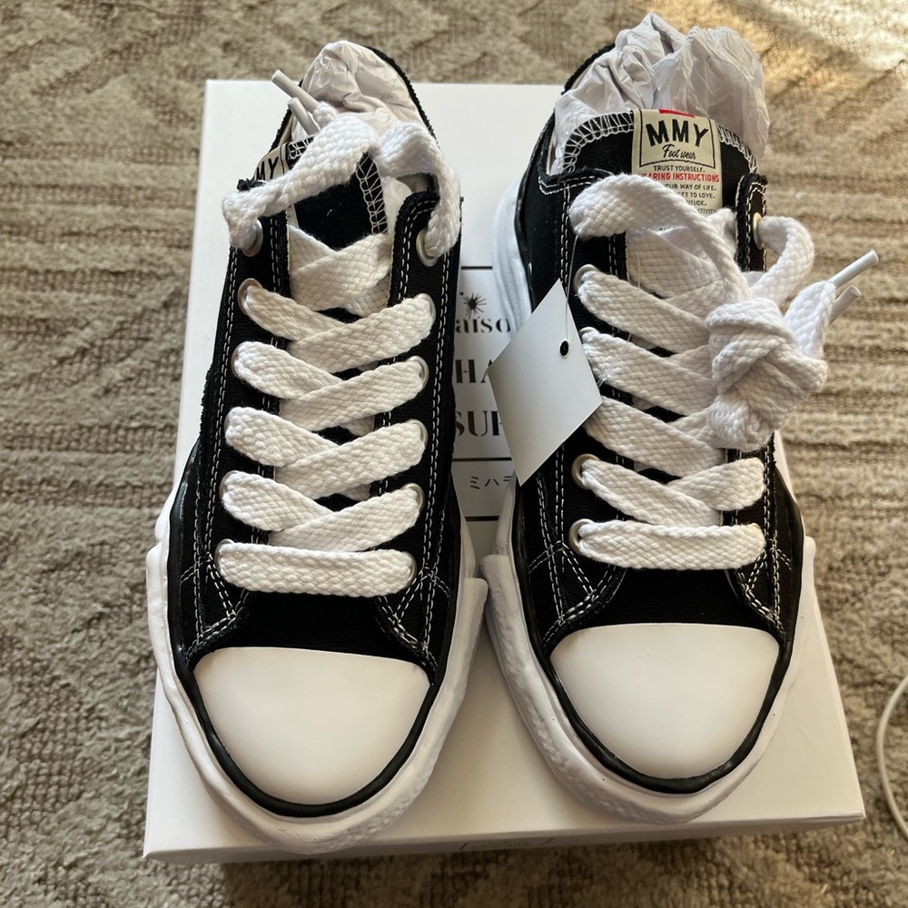 BRAND NEW Maison Mihara Yasuhiro Peterson Lace-Up Sneakers